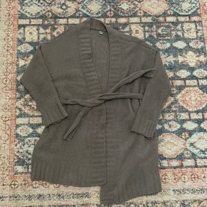 Adorable aerie cardigan!! Sz s